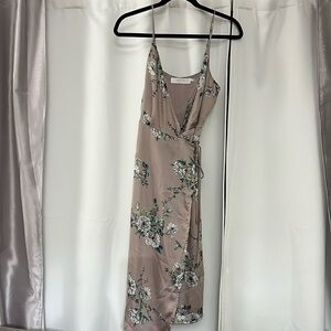 Astr the label small wrap dress mauve with flowers polyester liner adjustablestr